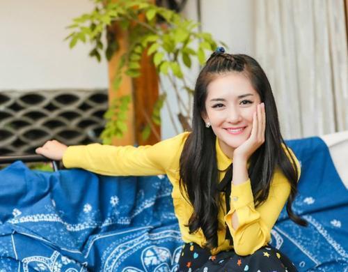 谢娜采访爆料曾可妮视频,曾可妮幕后故事，独家采访视频曝光  第3张