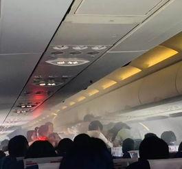 厦门航班爆料事件视频,乘客亲身经历惊险一幕，视频曝光引关注  第2张